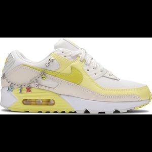 Sold Out Rare Nike Air Max 90 SE Smiley Yellow Chain Sneakers